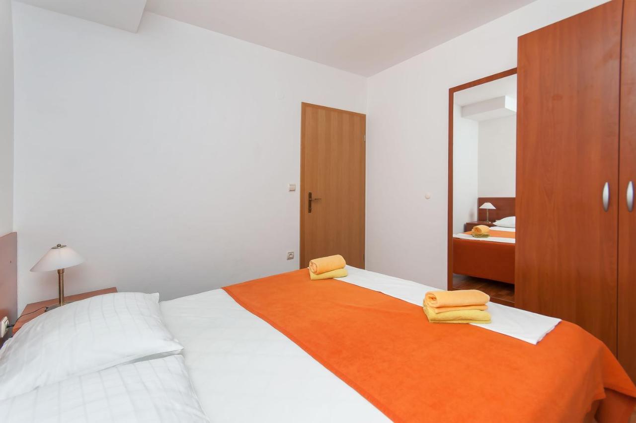 Apartments Ricina Дуги-Рат Экстерьер фото
