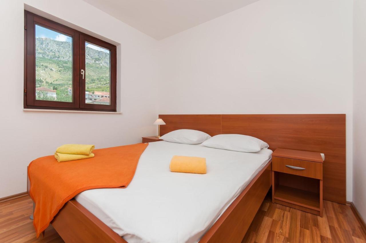 Apartments Ricina Дуги-Рат Экстерьер фото