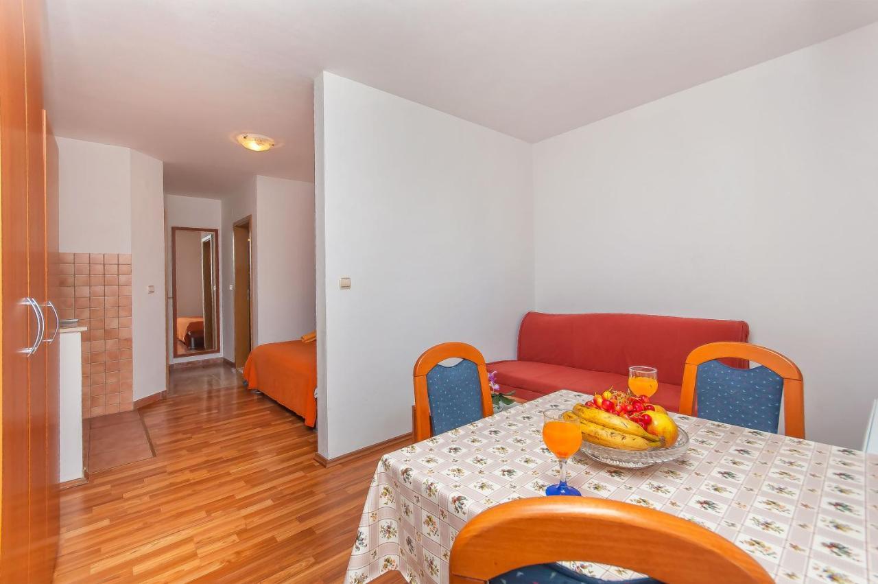 Apartments Ricina Дуги-Рат Экстерьер фото