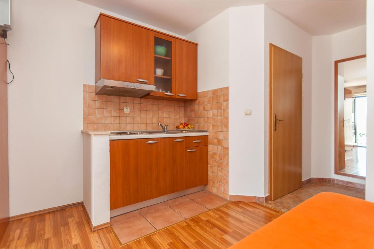 Apartments Ricina Дуги-Рат Экстерьер фото